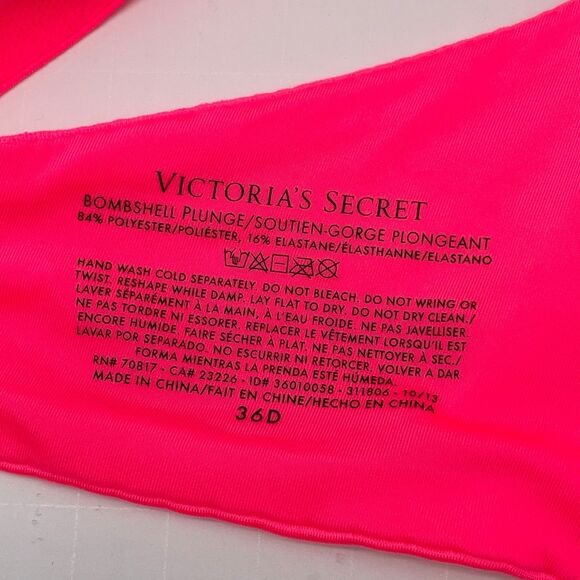 Victorias Secret Sz 36D Miraculous Plunge Bombshell Add 2 Cups Super Push Up Bra - Picture 7 of 7